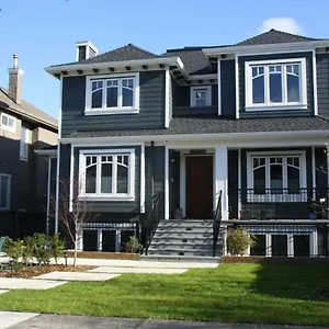 Traveller Bed & Breakfast Vancouver